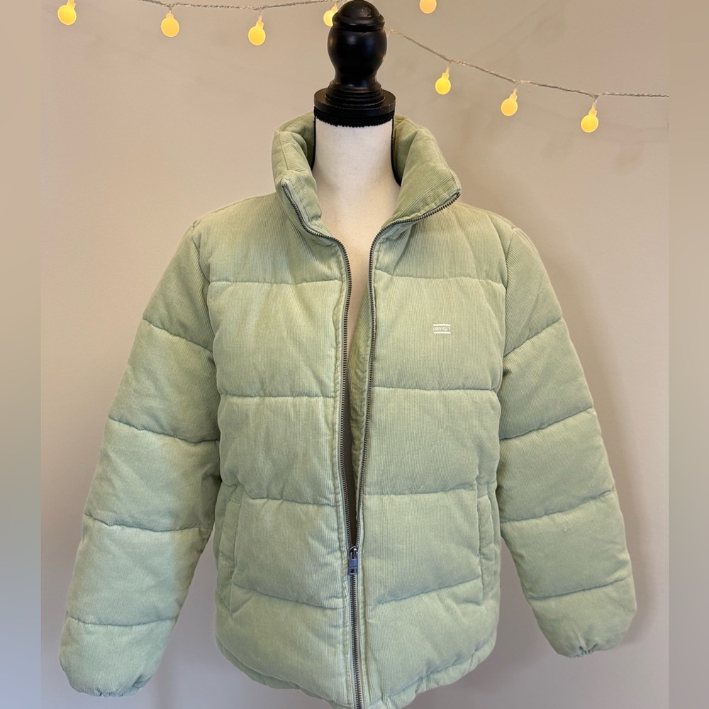 🌾‎ Levi's Zoe Corduroy Puffer Jacket in Light Green - Picture 10 of 10